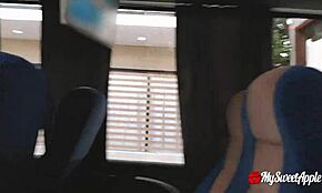 Πιστεύεις ότι κατάπιε όλο μου το σπέρμα σε δημόσιο λεωφορείο;