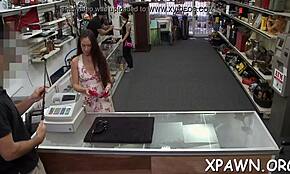 Seksowna młoda 18+ amator ssa i pieprzy z mokrym pragnieniem