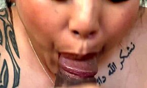 مقرب آسيوية تقدم بلعاً فوضوياً لقضيب عملاق