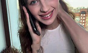 Poate o soție să vorbească cu soțul la telefon în timp ce înșală în sex cățeluș cu alt bărbat?