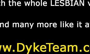 Ей, виждал ли си пищни лесбийки MILF-и да се търкат толкова диво?