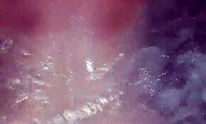 Milf sexy baise jeune copain 18+ dans jacuzzi chaud