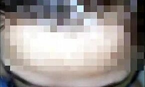 Desi Bhabhi knepper hårdt efter lang pause! Beskidt hindi audio rocker!