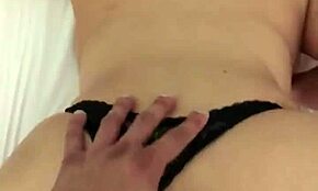 Pinay sehnutá pro hluboký doggystyle creampie s asijským kamarádem