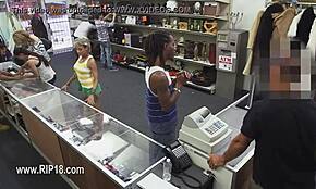 สาวสมัครเล่นจริงๆ เธอโดนเย็ดโดยหนุ่มเงี่ยนไหม?