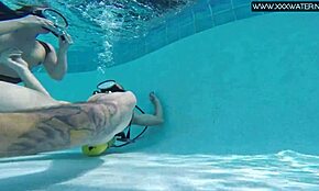 嘿，明妮·曼加，水下鸡巴感觉如何？