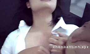 Uh, main-main sama pacar di hari hujan vibes