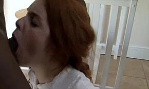 ヨーロッパの美女アマルナ・ミラーが報酬のために大きな黒人チンポをディープスロート