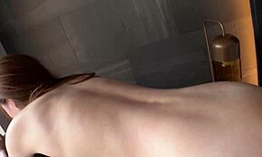 Parte 1, ragazza con tette grosse come marshmallow geme con voce dolce nel sesso crudo