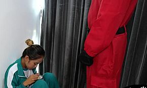 Squid Game se transformă în acțiune anal hardcore pentru starul thailandez