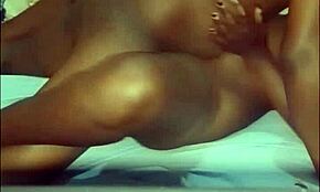 เย็ดบ้านดิบสาวอายุ 18 ปี ฉีดใส่หีแน่น