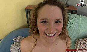 Не мога да устоя на големите естествени цици на тийнейджърка 18+