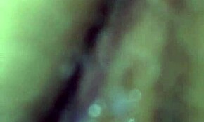 Escena detallada de creampie con Lb y Nn en video amateur casero