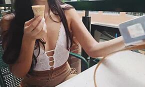 Ketemu di mall, lalu enak di rumah sama cewek latin cantik