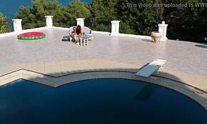 ШугърбейбсТВ Милф хваната в горещ момент