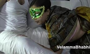 عمة هندية سمينة تمص زب ديسي لنيك شرجي عنيف كلبي