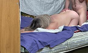 Hej, táto zrelá milfka s veľkými prsiami a zadkom v anále! 😍