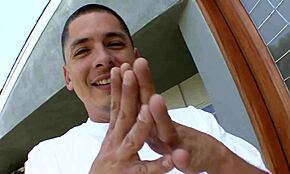 Angel Cakes Mengerang di Misionaris dan Doggy, Dapat Creampie dari Saudara Tiri 😍