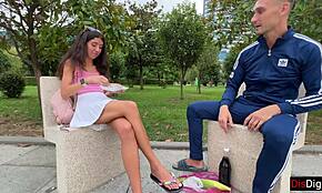 Sokak Adamı Utangaç Genç Kızı İçecekle Kandırıp Yabanda Vahşi Aksiyon Yapıyor