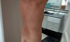 Kémkedem 58 éves feleségem után