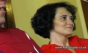 Érett swingerek amatőrök feleségeket cserélnek intenzív anál csoportos szórakozáshoz