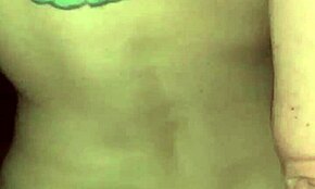 Η Angel η babysitter κυριαρχείται από πίσω από τον αφεντικό της σε αυτή την έντονη συνεδρία