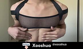 Rozkošný 18letý twink Xooshua hledá muže pro intenzivní akci