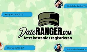 Petite milf schudt met echt orgasme in bed na koffiedate - April Paisley