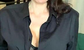 헤이, 스타킹과 힐로 나를 테이즈해 봐?