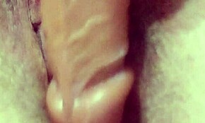 Arianna prosí aby bola moja nevlastná dcéra v tejto domácej close-up scéne s intenzívnym orgasmom