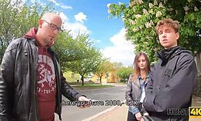 Güzel Kız Zengin Adam İçin Vahşi Seks Becerilerini Gösteriyor, Para İçin Hunt4k'de