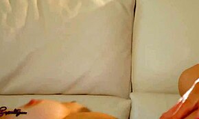 Заварена мама Silvia Saige съблазнява заварена дъщеря Alina Lopez с страст