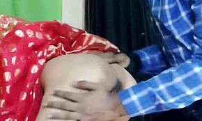 พี่สะใภ้อินเดียเซ็กซี่ในซาเร่แดงโดนเย็ดหนักพร้อมคราง