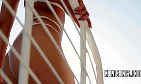 Мачеха прыгает помочь пасынку записать развратный порно контент