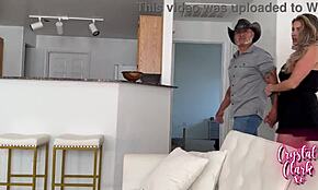 Tak Sengaja Diseduksi Pacar-Pacar Ayah dalam Aksi Lingerie Liar