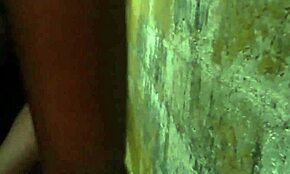 Девушки голые в недостроенном здании, трахают всех проходящих мимо