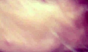 Аматьорска транссексуалка се захваща на улицата