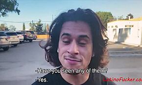 Brunetă latină adolescentă 18+ oferă muie în aer liber pentru bani, îmbrățișând realitatea gay