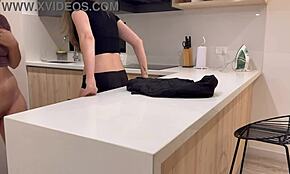 夫のレズビアン継姉が私を誰よりも上手く舐める