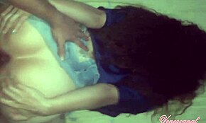 لاتينية مؤخرة كبيرة تحصل على نيك قوي في وضع الكلب