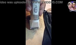 Азијска млада 18+ девојка 18+ са малим 18+ сисама ухваћена у купатилу од мужа током депилације