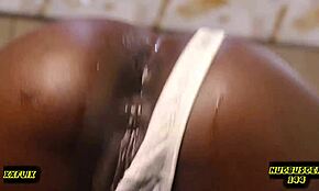 Adolescente ebony de 18+ adora foda anal na cozinha antes da comida 🍑😋