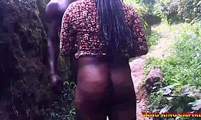 يا رجل، هذا النيك الخشن من الخلف مع فتاة أفريقية من قرية غير حقيقي، تحقق! 😍