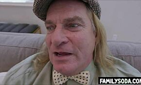 Yo, üvey dede o 18+ genç'i bugün sertçe beceriyor!