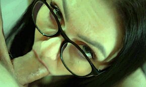 ยัยแก่สวยผมน้ำตาลดูดควยแฟนอย่างกระหืด โดนน้ำเงี่ยนเปียกหลังเล่นแรง