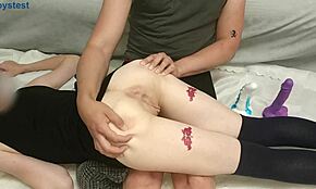 היי, רוצה לדעת איך להריץ את החורגת עם שני דילדואים ענקיים ומטה קסמים?