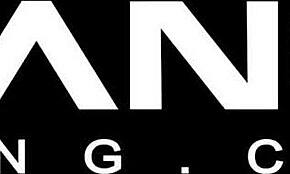 Grosse poitrine ado se fait baiser la chatte serrée fort