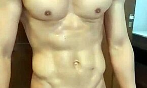 Färsk sperma droppar efter en het duschsession