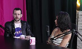 Δες αυτούς τους ανταλλάκτες να γαμάνε σε ομαδική δράση!