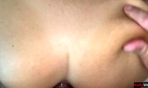 NAIDAAN KAIKKIIN REIKIIN kun hän pelaa tietokoneella - ANAL CREAMPIE